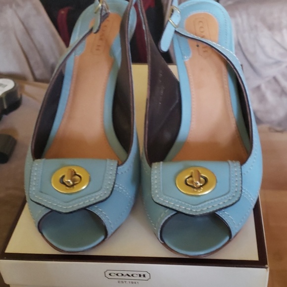 Shoes - Picture 1 of 2